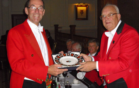 Hillside Captain receives Centenary Plate from EGU President